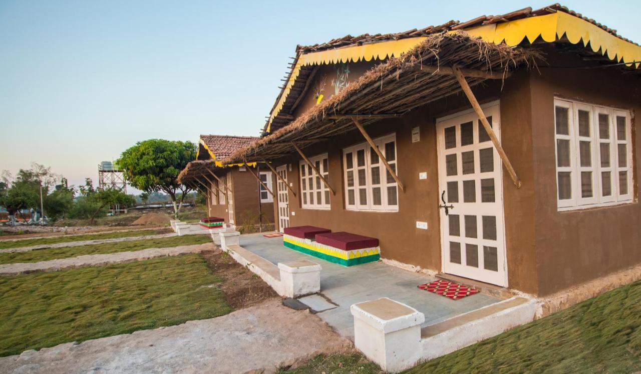 Wow Stayz2 Pachmarhi Foothill Cottages Buitenkant foto